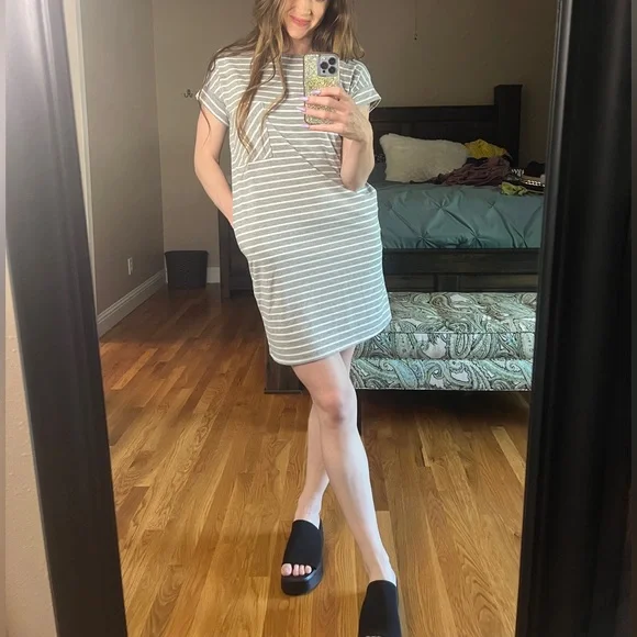 Kiki Larue size small grey striped dress - Picture 2 of 3